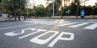Paterna refuerza la seguridad vial y peatonal de la calle 29, el principal eje de La Canyada