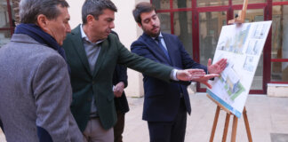 Visita Carlos Mazon Almássera ampliacion centro de salud