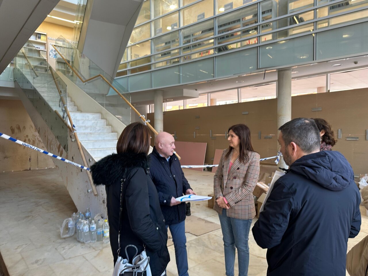 Visita biblioteca Paiporta Visita biblioteca Paiporta