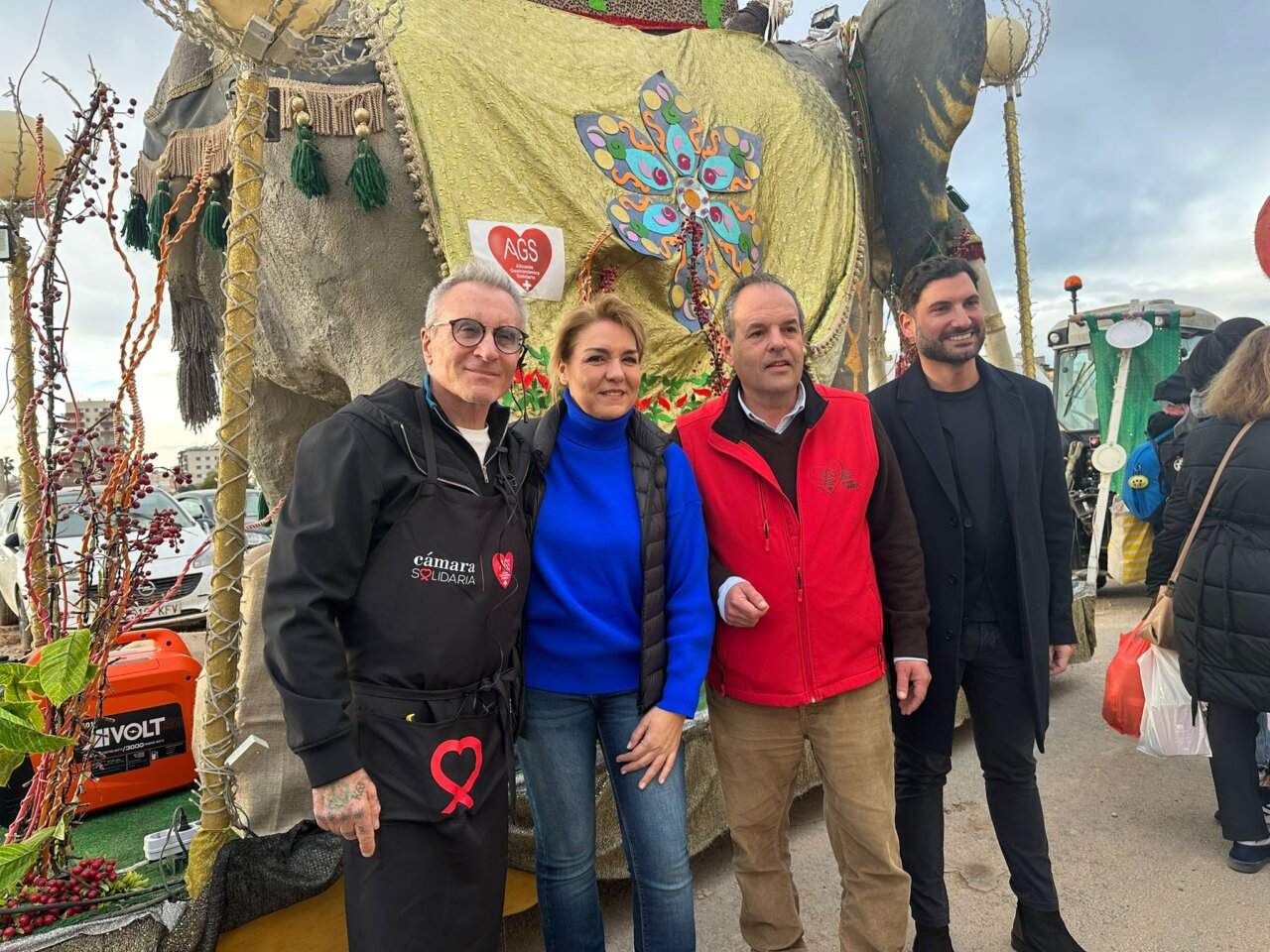 Susana Camarero participa en la Cabalgata Solidaria que recorre el Camí Reial de l’Horta Sud de Valencia