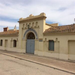 Entrada del cementerio municipal del Cabanyal en Valencia