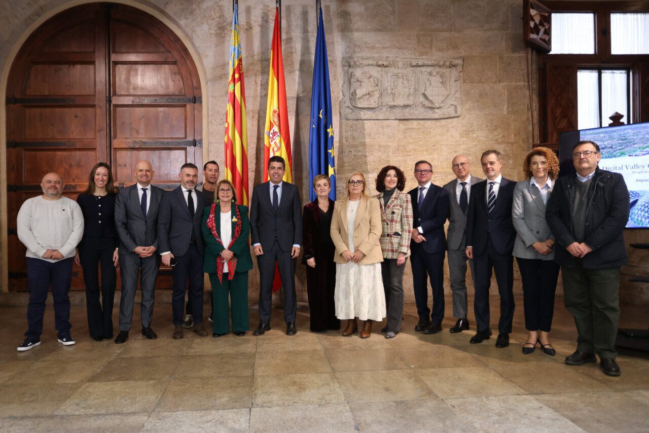 firma proyecto Digital Valley a Picassent