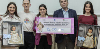 entrega cheque subasta Nancy falleras solidaridad DANA