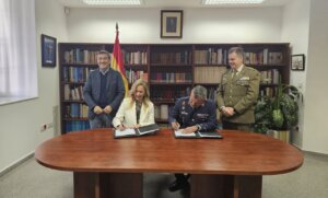 firma cesión edificios Hospital Militar de Mislata
