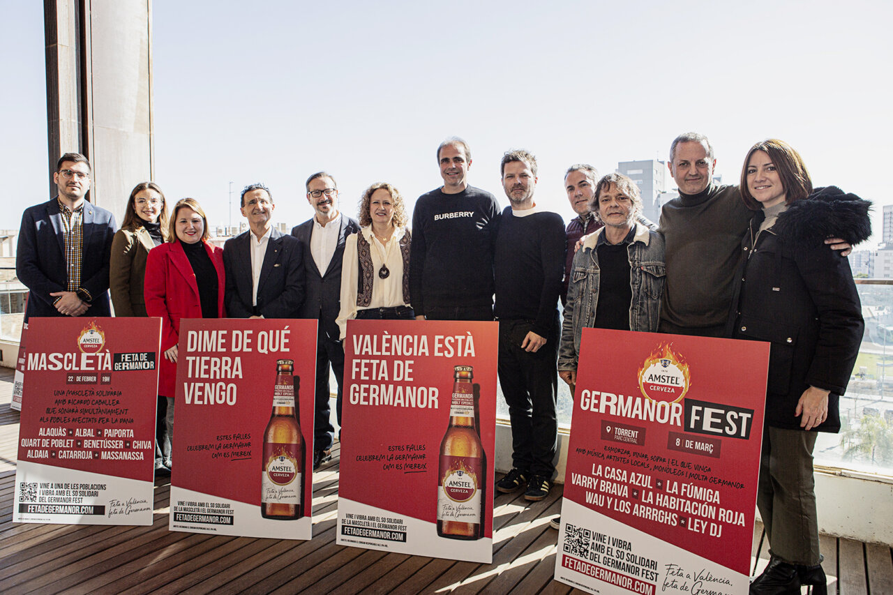 9 mascletas simultaneas a cargo de Ricardo Caballer