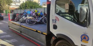El Col·lectiu Soterranya ha entregado 15 bicicletas a escuelas de la comarca de l'Horta Sud afectadas por la DANA