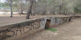Vandalizan el 'Paredón de España' de Paterna (Valencia) con una pintada con insultos a Sagredo