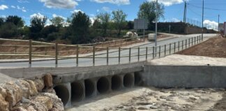 acceso a la Urbanización El Pantano de Torrent tras la DANA