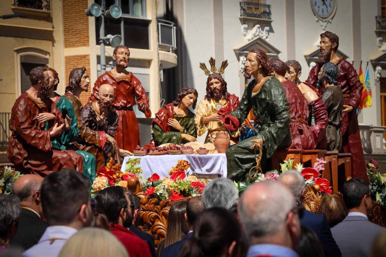 bendicion-del-nuevo-paso-de-la-santa-cena-semana-santa-torrent