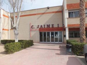 Fachada del CEIP Jaume I El Conquistador en Paterna