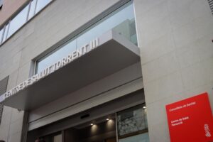 Fachada del Centro de Salud Torrent III en Valencia