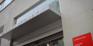 Fachada del Centro de Salud Torrent III en Valencia