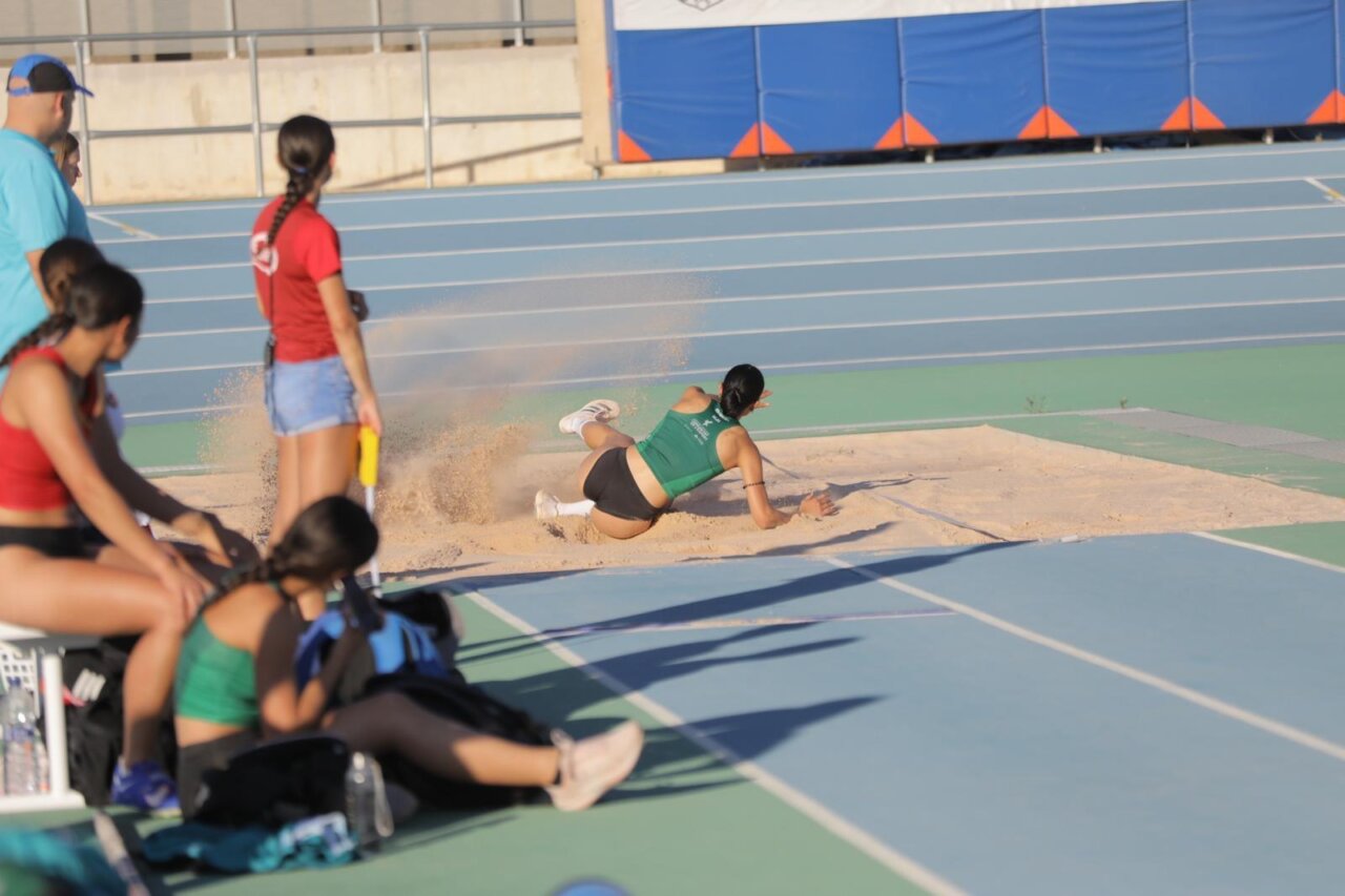 deportistas-en-una-de-las-instalaciones-deportivas-de-paterna