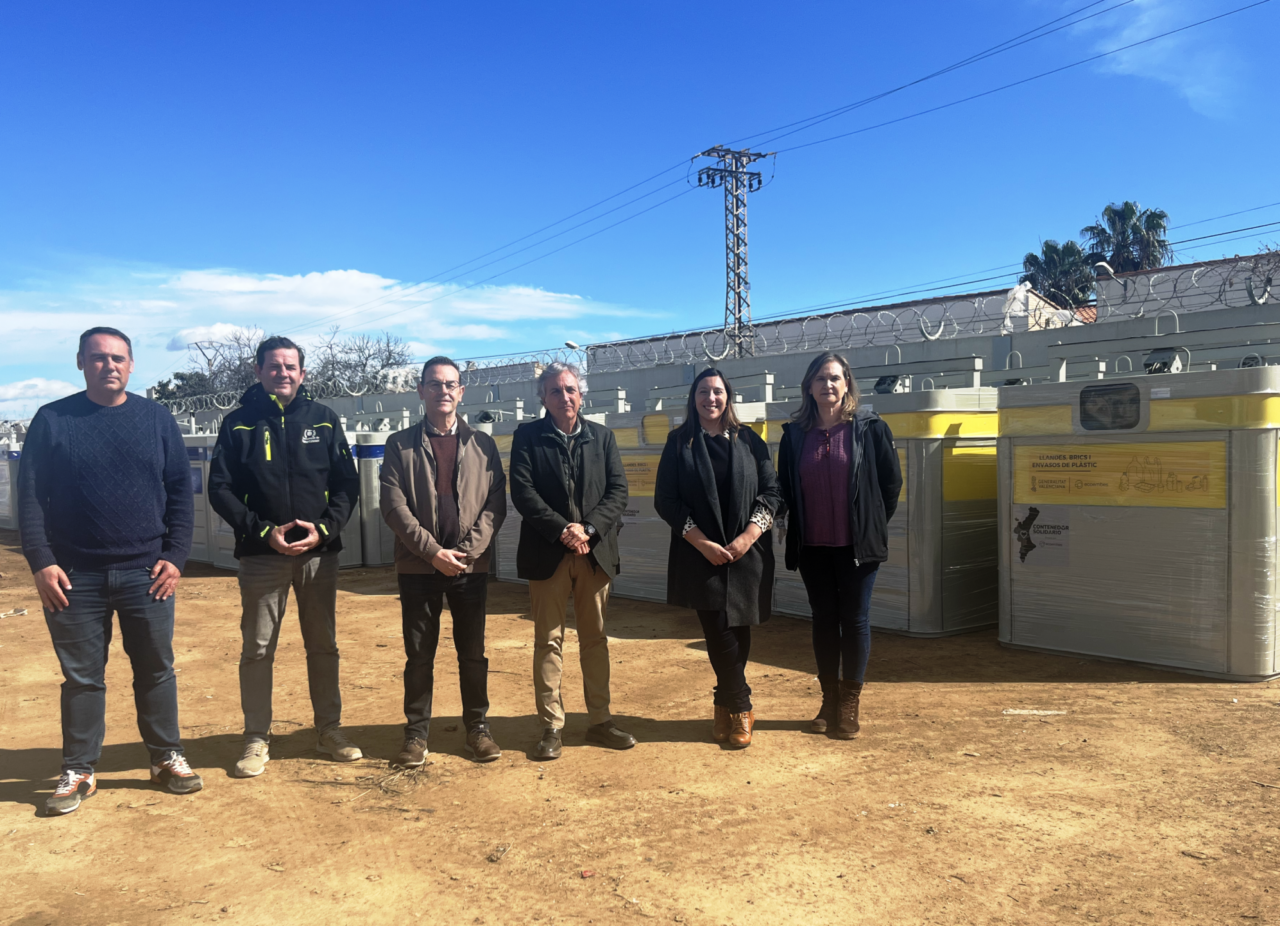 entrega-contenedores-ecoembes-benetusser