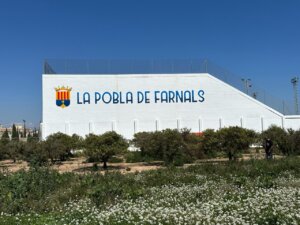 exterior-fronton-la-pobla-de-farnals