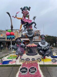 falla-placa-porta-del-sol-la-canyada-primer-premio-de-seccion-especial-en-paterna-con-su-monumento-grande-2025
