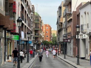 imagen-de-la-calle-mayor-principal-arteria-comercial-de-paterna