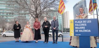 València homenajea a sus falleras mayores y les dedica una plaza entre l'Albereda y el puente l'Assut de l'Or