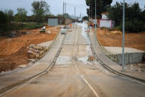 Torrent avanza en la reconstrucción de la CV-411 y el acceso a la urbanización El Pantano tras la DANA