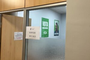 Compromís estudia acciones legales por la presencia de carteles de Vox en los Servicios Sociales de Albal