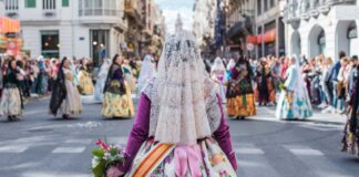 ofrenda fallas calle de la Paz