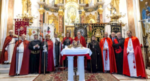 Benetússer celebra la procesión del XVI Encuentro de Hermandades y Cofradías del Santo Sepulcro de la Comunitat Valenciana