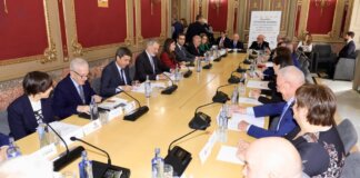 Reunión Reyes en Valencia sectores afectados por la DANA