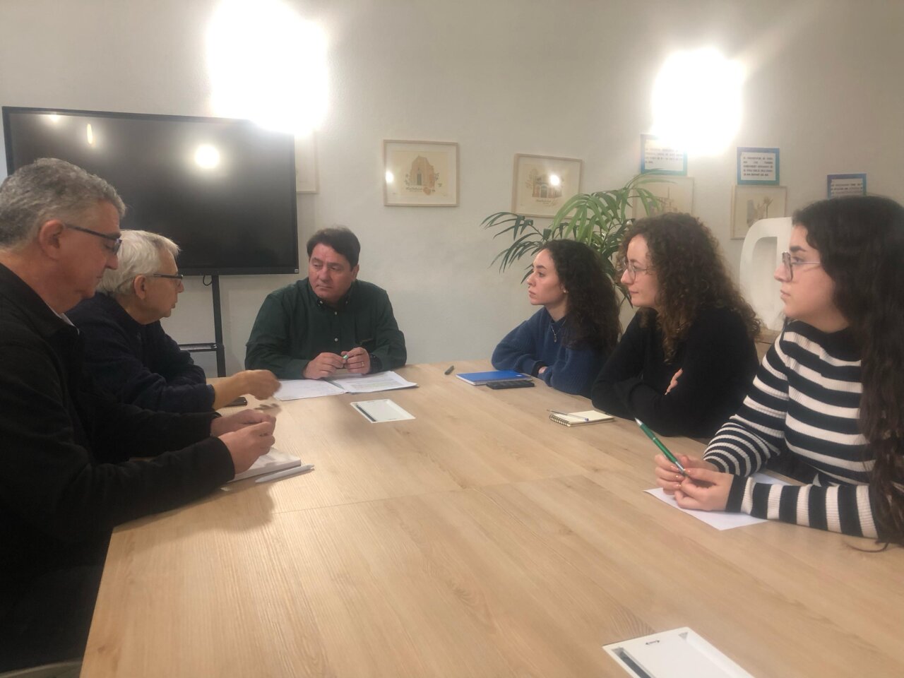 tres-estudiantes-de-master-la-uv-realizaran-un-estudio-sobre-los-comercios-y-negocios-en-los-pueblos-afectados-por-la-dana