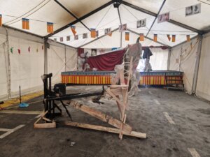 Un acto vandálico incendia el ninot central de la Falla Calvet en Alboraia