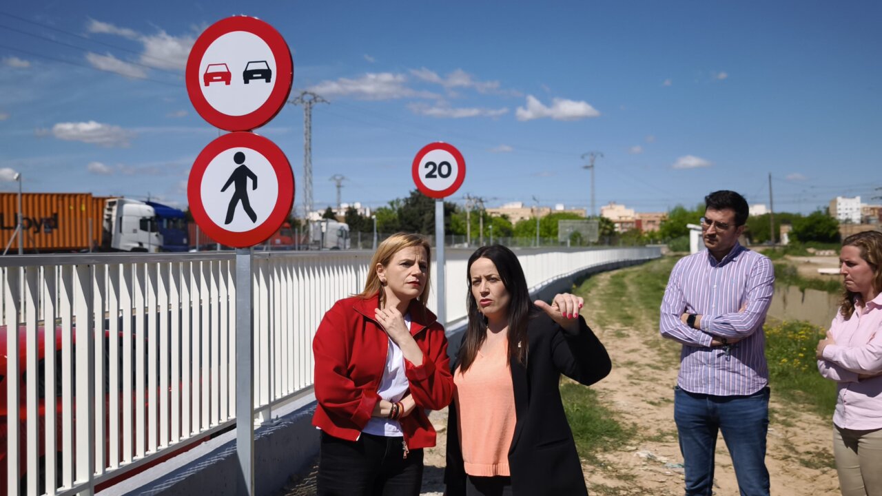 Catarroja Pilar Bernabé  y Lorena Silvent