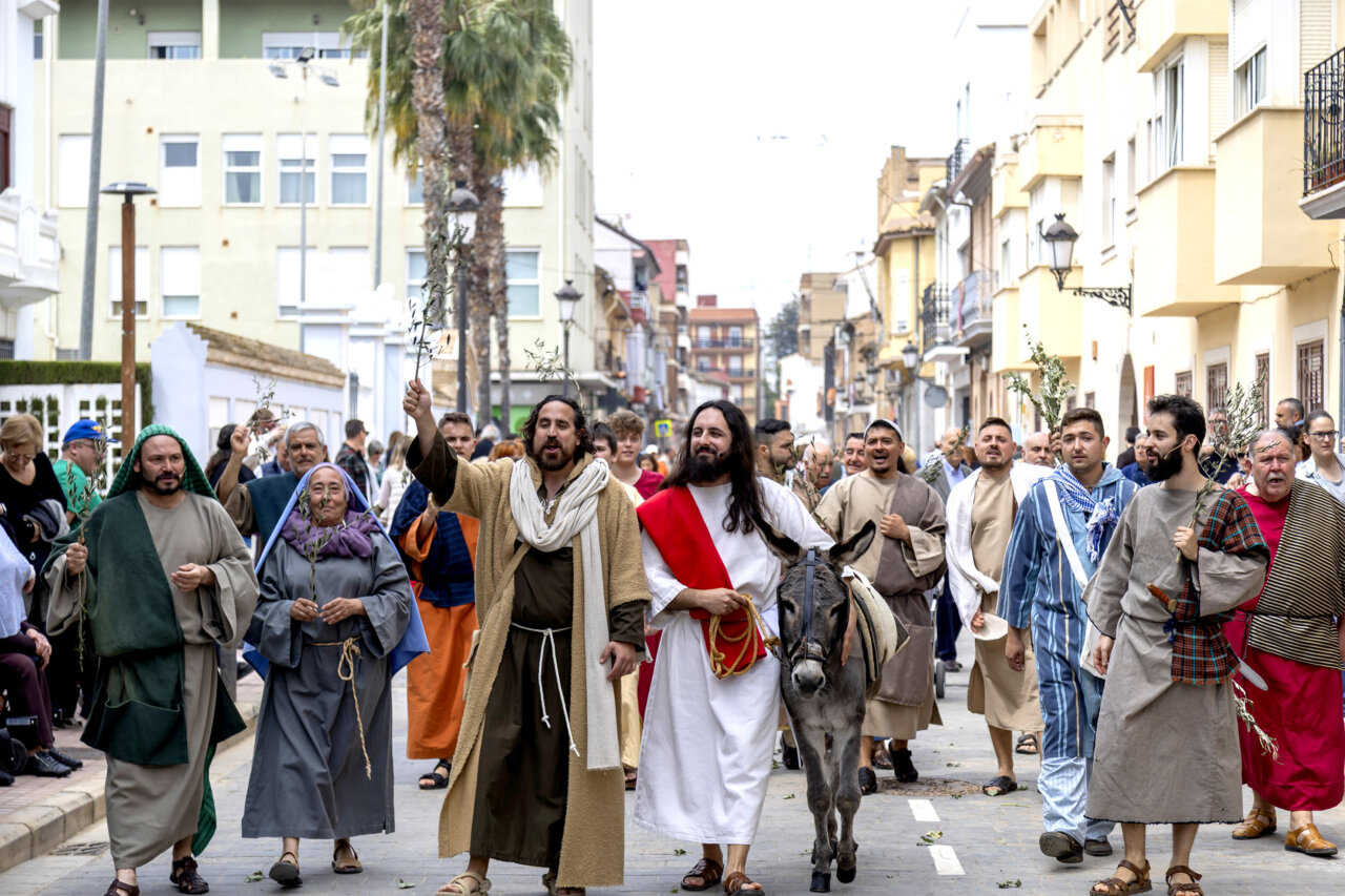 domingo-de-ramos-2025-benetusser