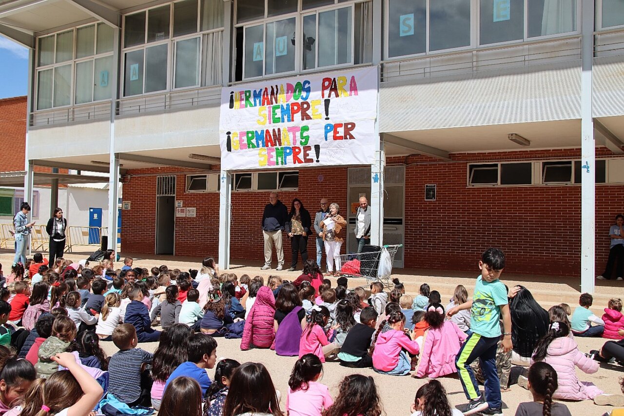 Mural colegio Alaquàs en el CEIP Rosa Serrano