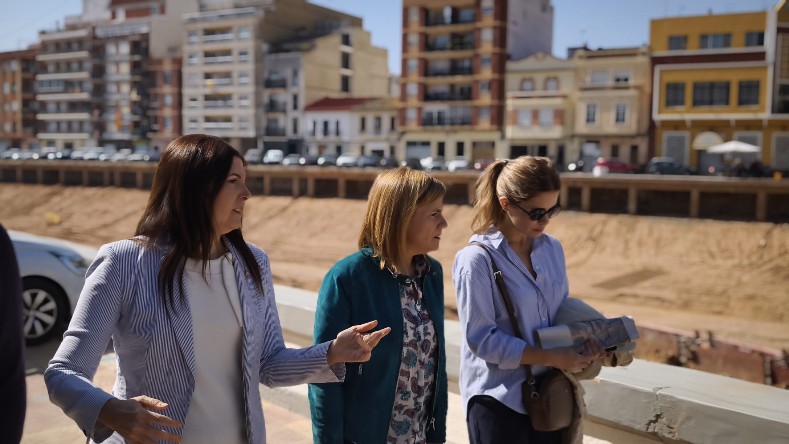 Visita de autoridades a las obras del barranc del Poyo en Paiporta