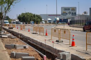 Obras de ampliación del carril bici en el polígono industrial de Torrent