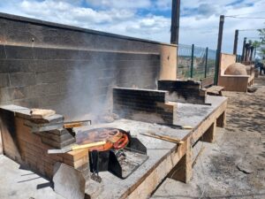 Paeller en el área recreativa del Llarí en La Pobla de Farnals