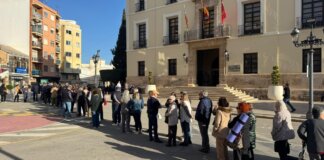 colas para viajar a Toledo en Paterna