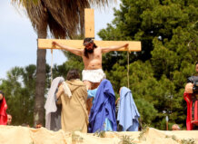 Benetússer celebra su Viernes Santo más emotivo tras perder algunos de sus escenarios en la riada de octubre Semana Santa de Benetússer