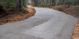 Paterna acondiciona caminos rurales y circuitos forestales