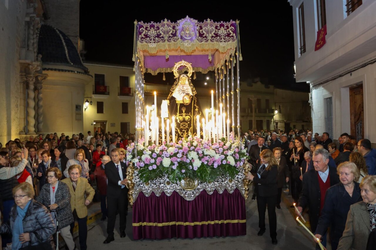 viernes-de-dolores-procesion-nocturna-torrent