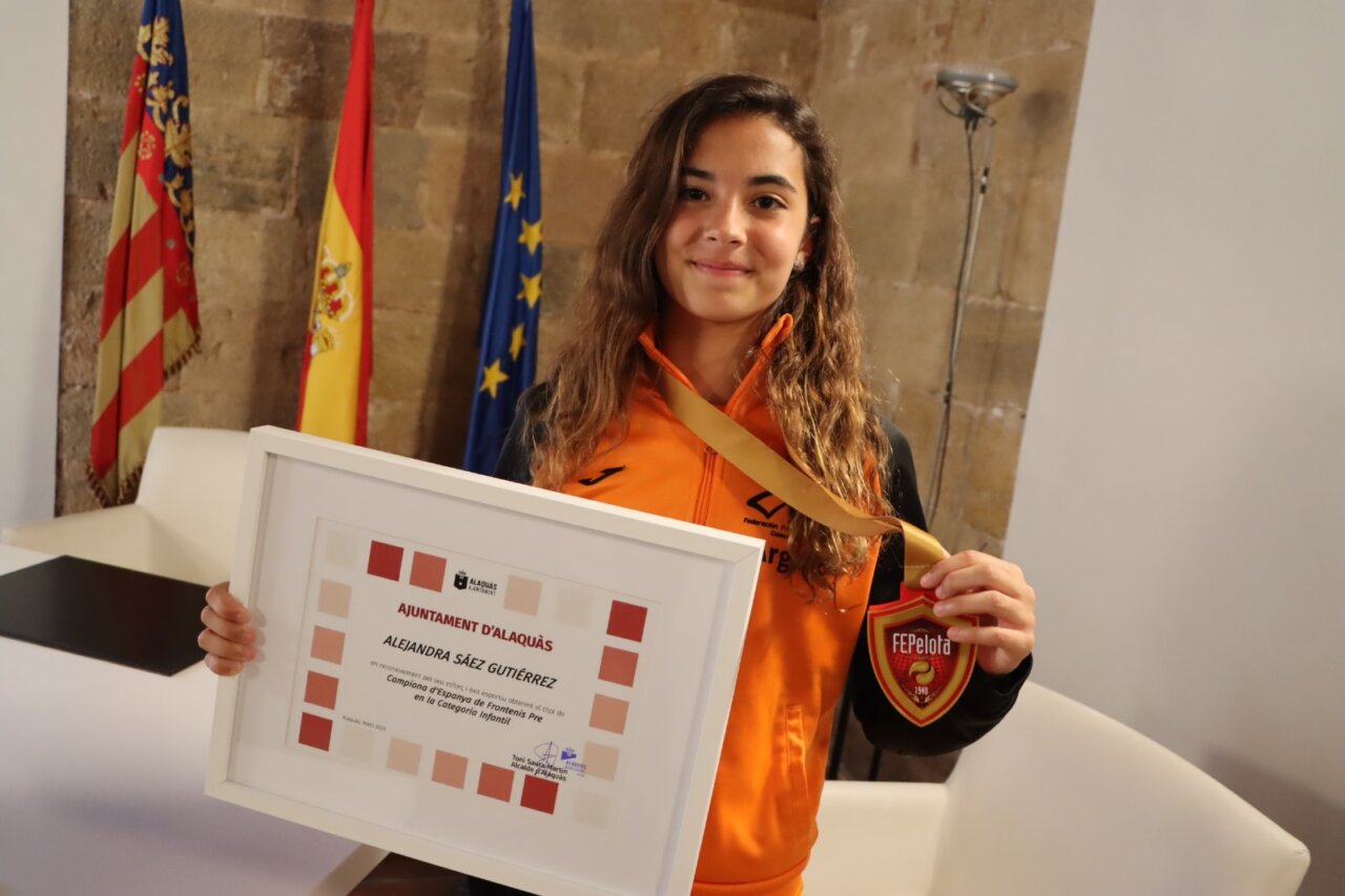 alejandra-saez-gutierrez-campeona-espana-infantil-frontenis-pre-alaquas