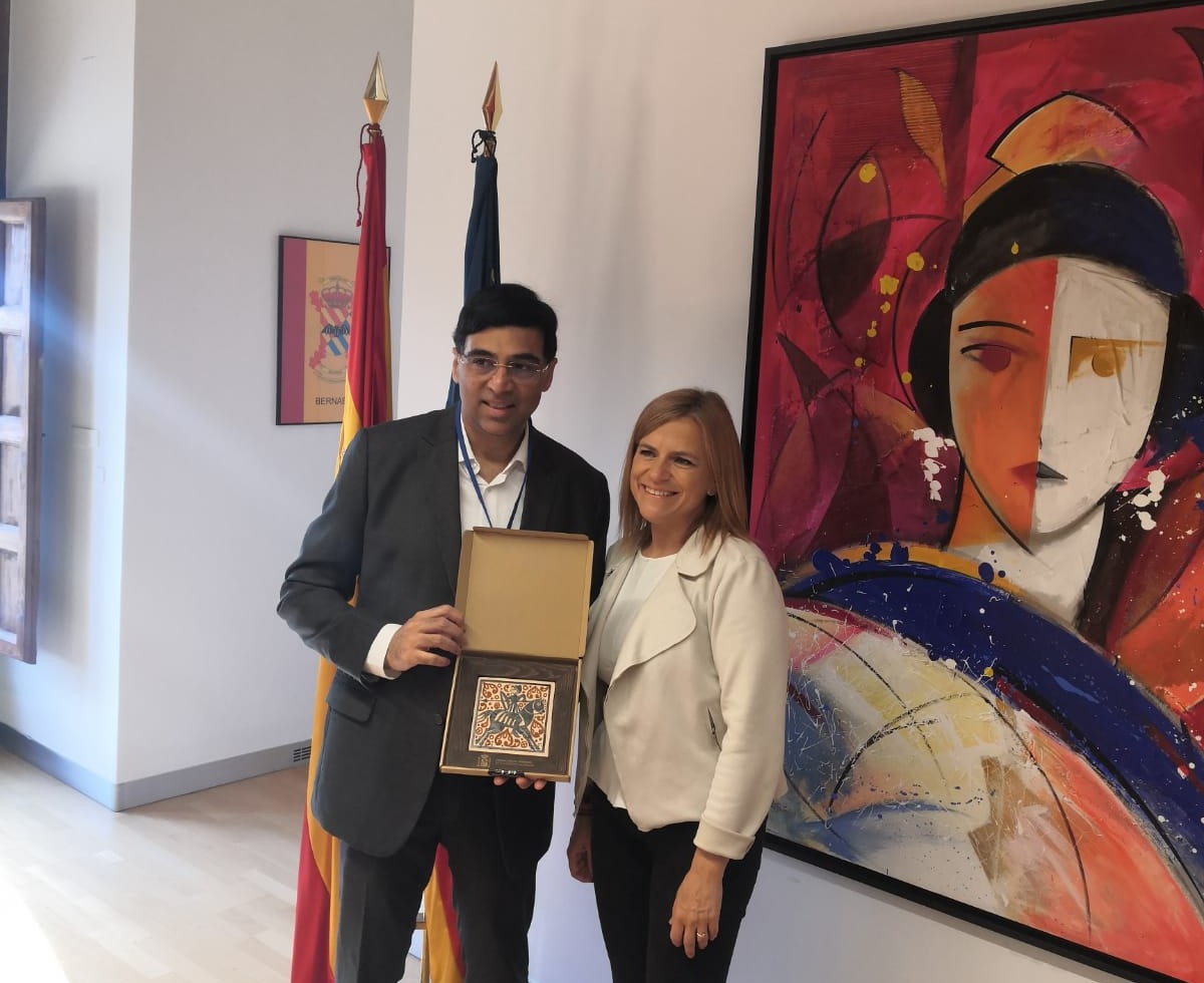 Anand y Bernabé recepción 550 aniversario del nacimiento del ajedrez moderno