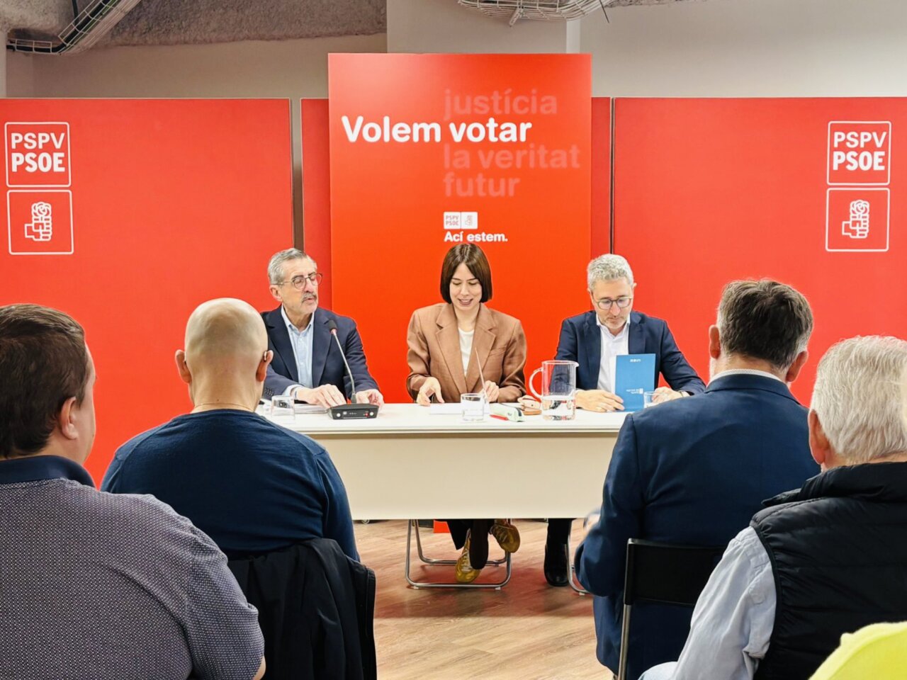 reunión PSPV con los alcaldes afectados de la DANA