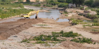 El Ayuntamiento de Manises se reúne con la CHJ en el río Turia