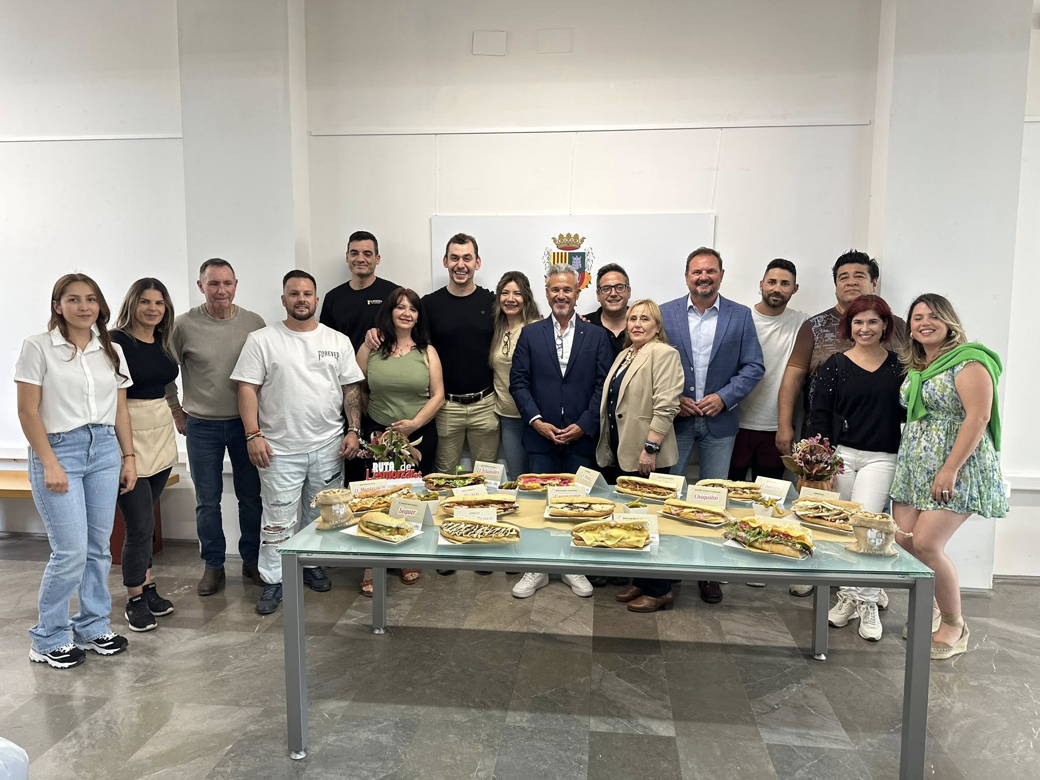 Grupo de participantes en la Ruta del Esmorzaret en Silla