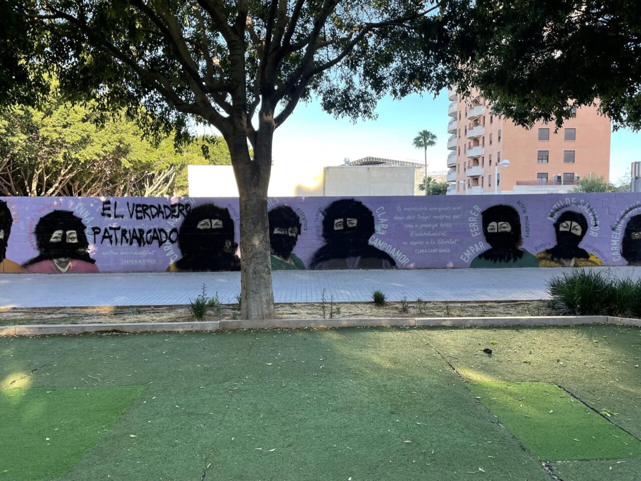 Vandalismo mural mujer Mislata