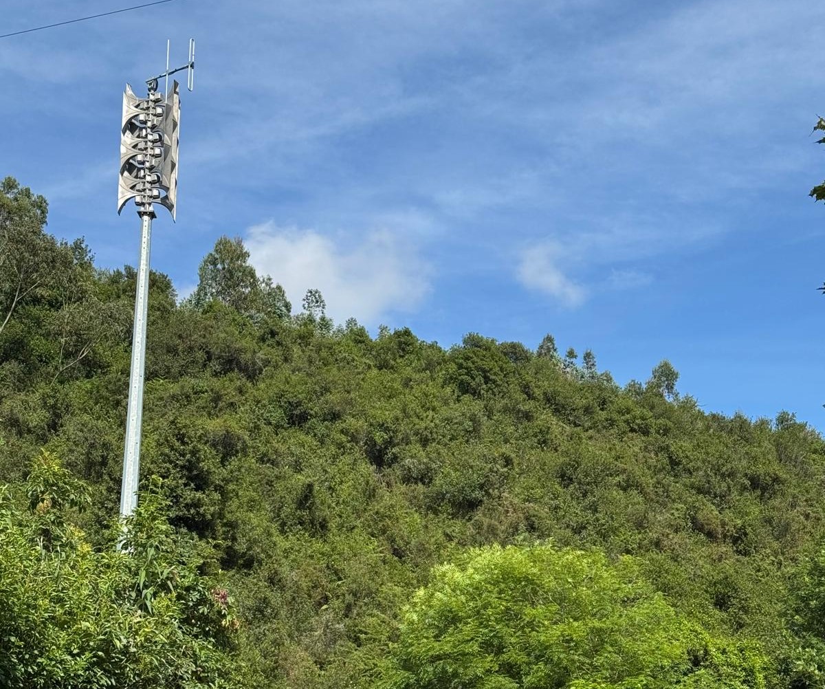 Visita el sistema de sirenas de emergencia de alerta a la población de Asturias