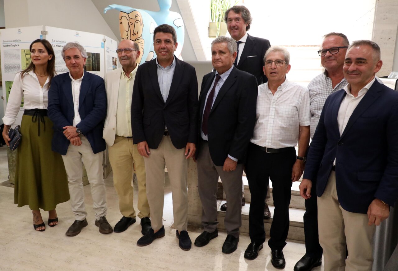 Mazón con regantes Acequia Real del Júcar