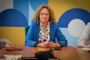 Amparo Folgado, alcaldesa de Torrent, en reunión sobre emergencias