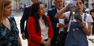 Vecinos Catarroja se quejan al ministro Torres por la gestión de la DANA