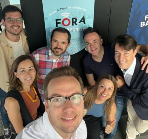 Grupo de presentadores del magazín Fora de cobertura en la Fira de la Tomaca